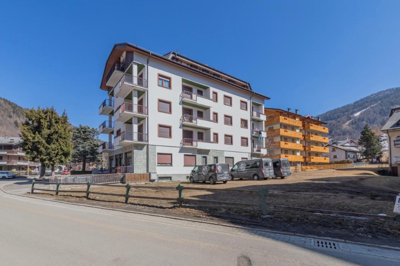 Europa Master Guest Apartment Aprica Esterno foto