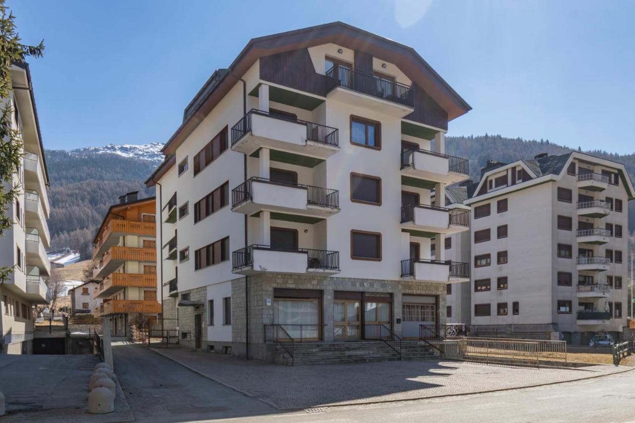 Europa Master Guest Apartment Aprica Esterno foto